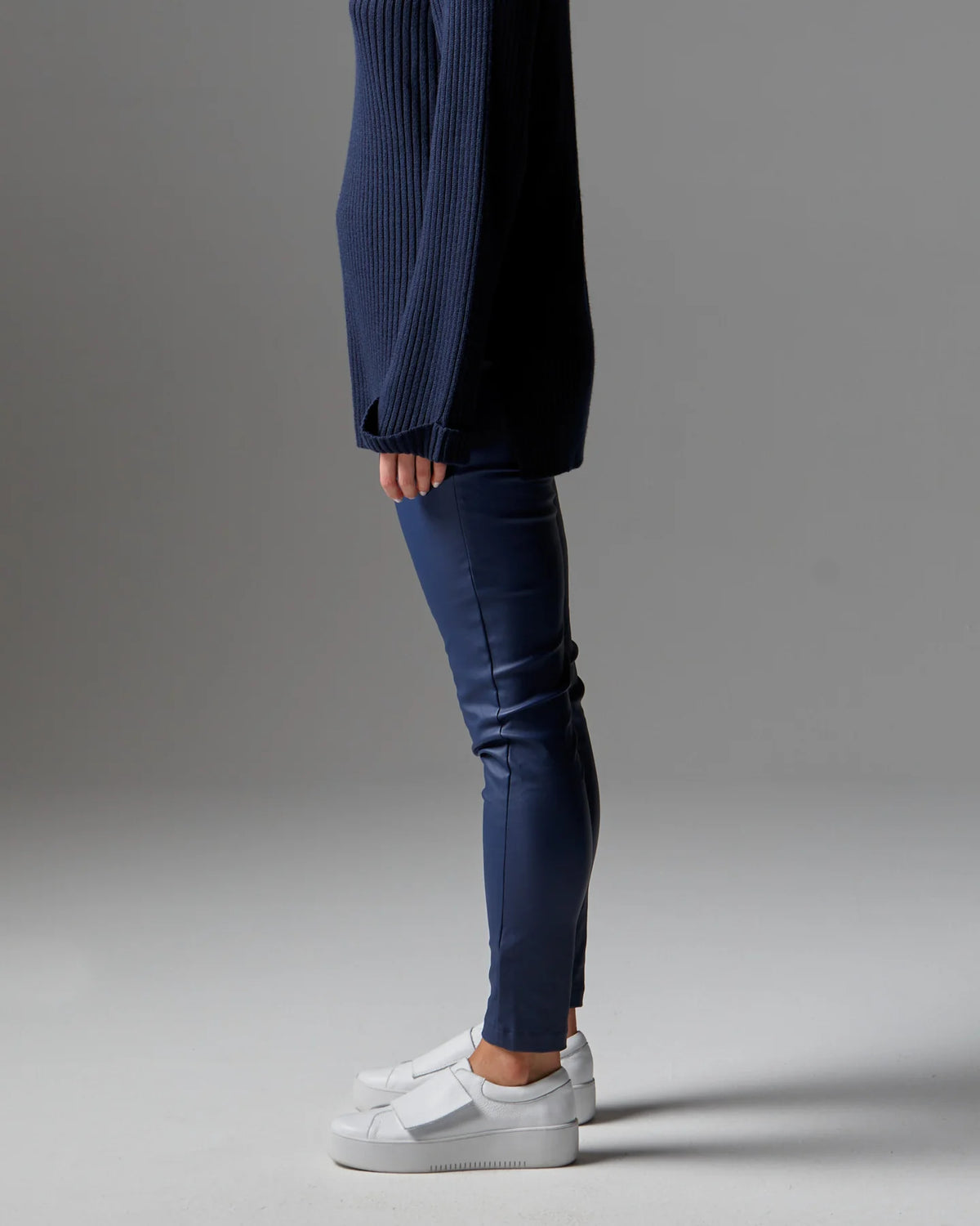 Balance Pant - Midnight